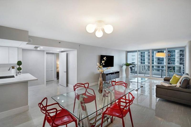 Calypso - Gorgeous Miami Renovated Spacious Condo! — отель в Майами, Соединенные Штаты Америки