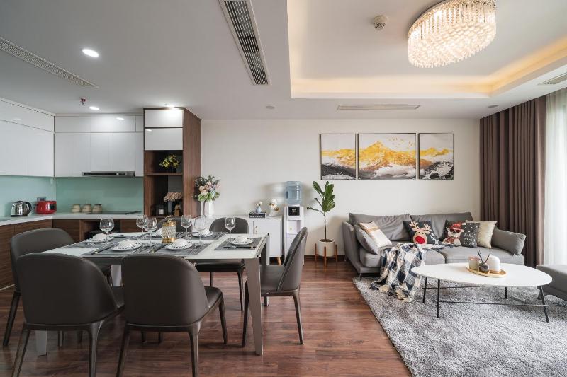 QMP - Friendly House D'Le Roi Soleil Xuan Dieu Near Westlake — комфортный отель в Ханое
