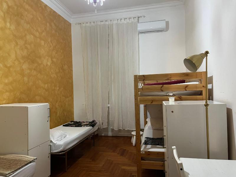 Цены на Varese Guest House в Риме