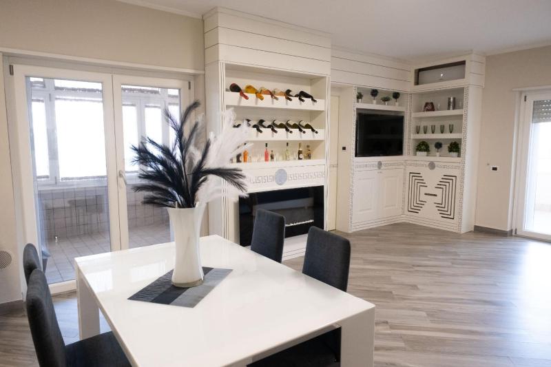Odissea Luxury Home — отель в Неаполе, Италия