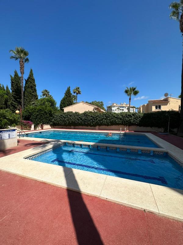 Цены на Apt 3 min away from Albir beach в Аликанте