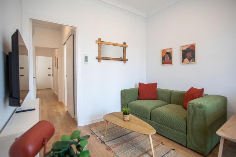 52PAR1012 - Magnific 3BR Apartment in Paralel — комфортный отель в Барселоне