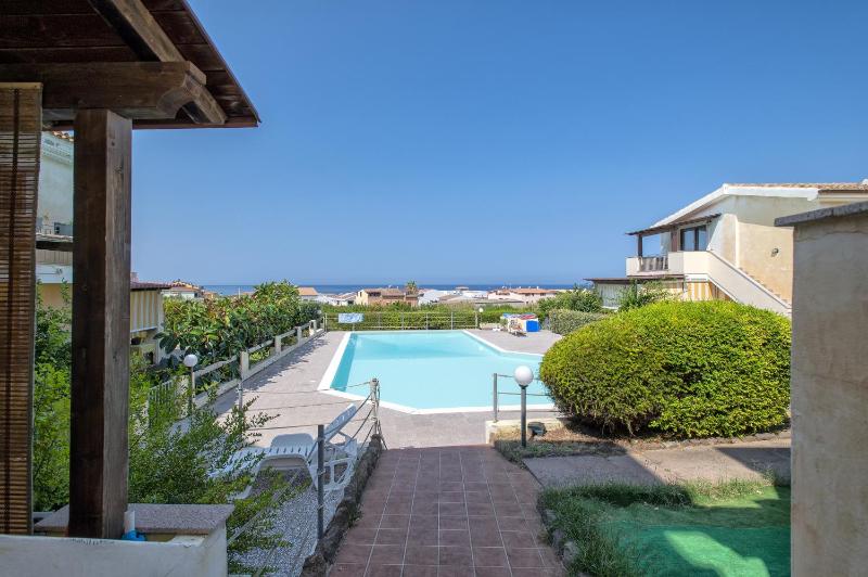 Vista Mare a Castelsardo - Appartamento con Piscina