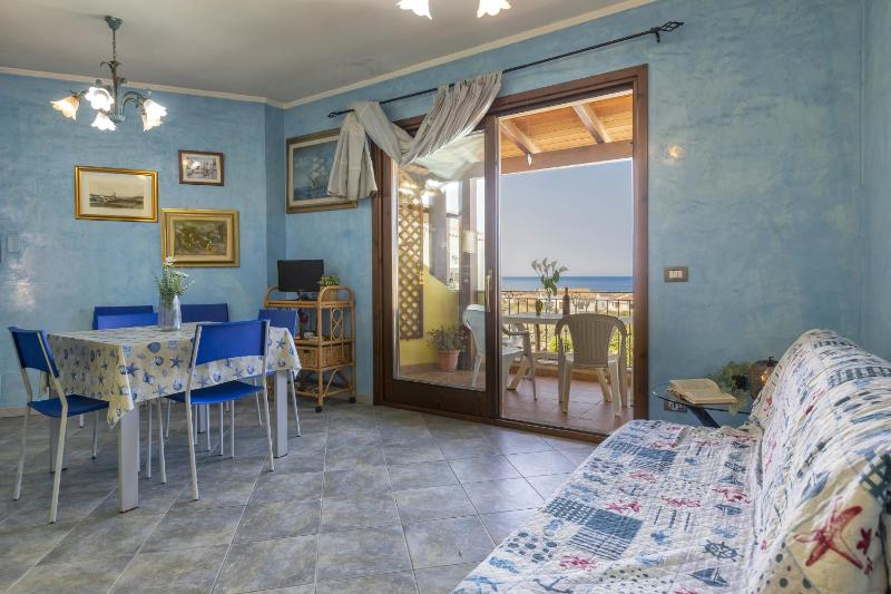 Vista Mare a Castelsardo - Appartamento con Piscina