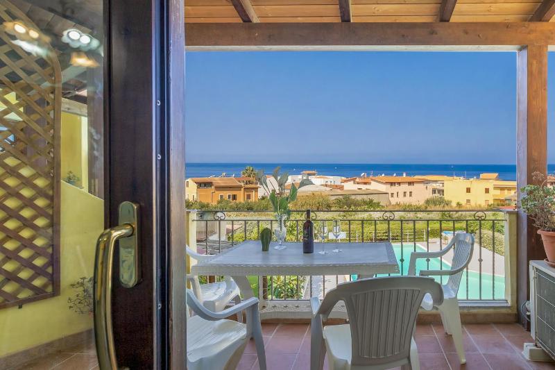 Vista Mare a Castelsardo - Appartamento con Piscina