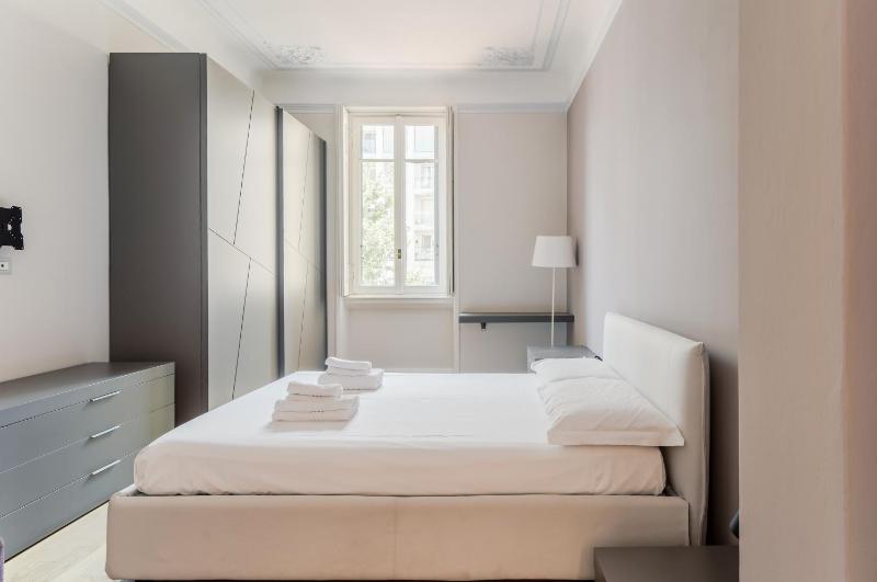 Lovely Apartment in Milano-Porta Romana w/ Balcony — забронировать отель в Милане