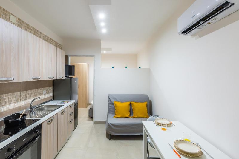 Mergellina Studio Apartment by Wonderful Italy — отель с удобным расположением в Неаполе