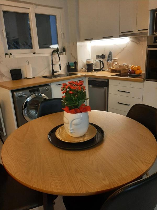 Luxury apartment close to metro. K.L. — комфортный отель в Афины