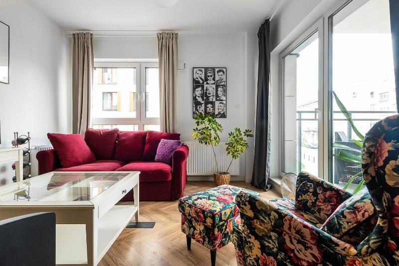 Charming Apt close to the Center — забронировать отель в Варшаве