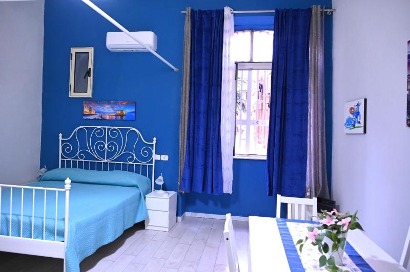 Casa Don Renato — отель с удобным расположением в Неаполе