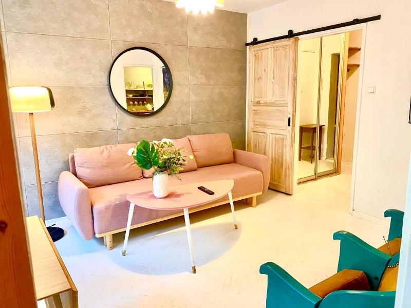 Kinowa Apartment — отель с удобствами в Варшаве