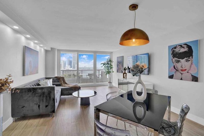 Big Energy! Water Views and Newly Renovated! — отель в Майами, Соединенные Штаты Америки