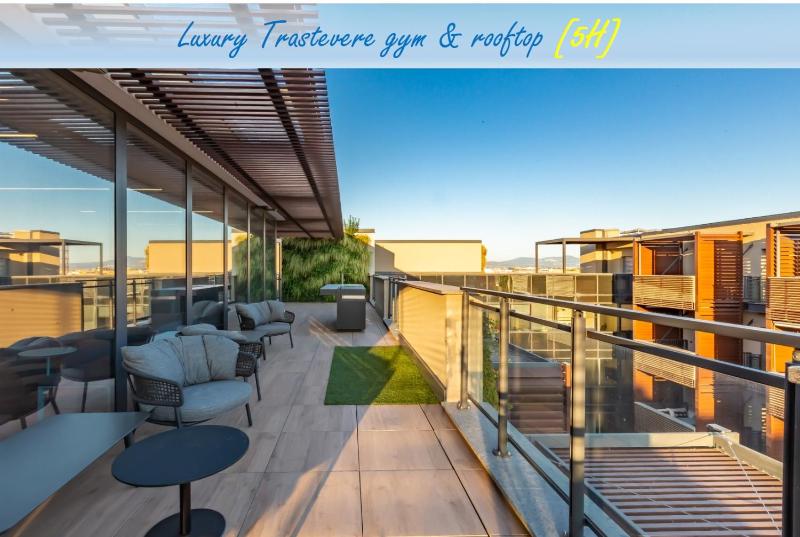 Luxury Trastevere gym & rooftop 5H — забронировать отель в Риме