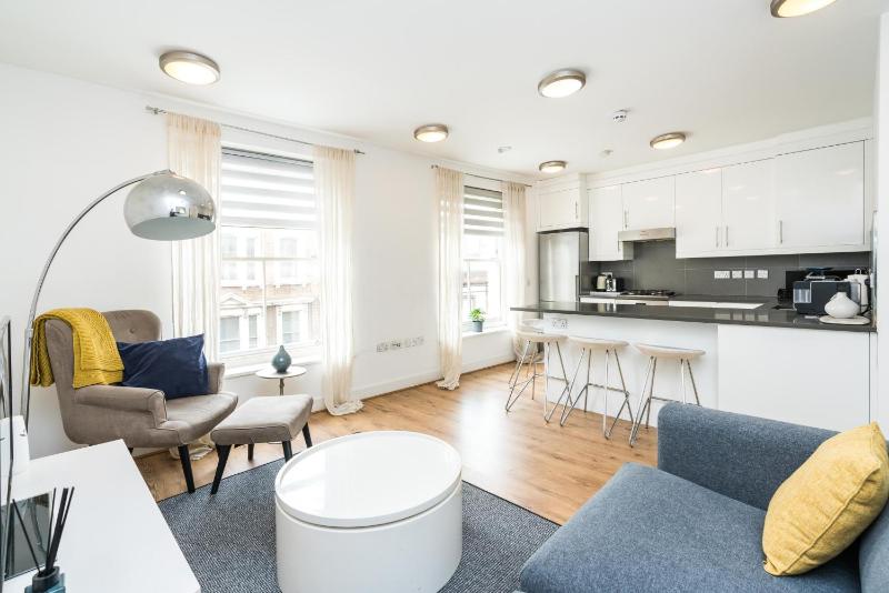 Amazing 2 bedroom / Earls Court / Kensington — отель с удобствами в Лондоне