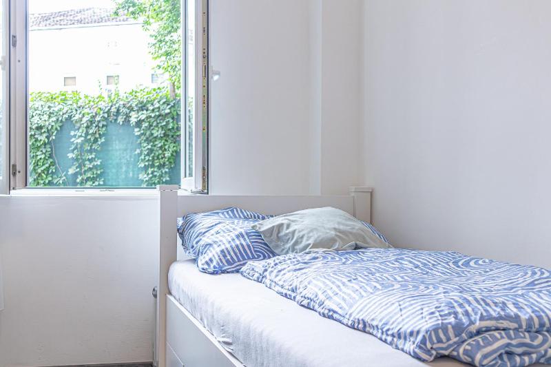 Brilliant 1BR Apt Comfortable Design/Near Schonbrunn — отель с удобным расположением в вене