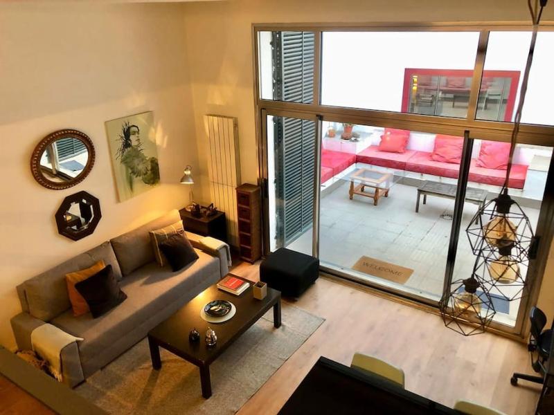 Beautiful loft with terrace 6 Pers. CAL — отель с удобствами в Мадриде