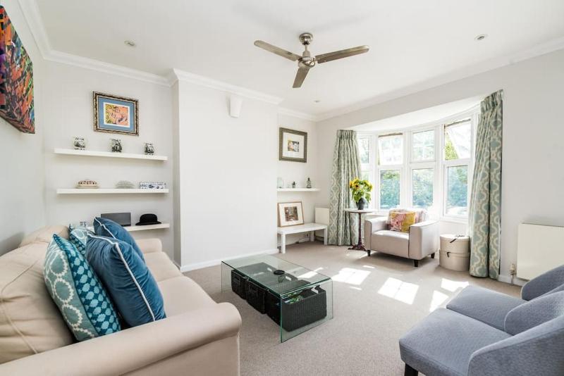 Modern and Spacious 2 bed in Brixton — отзывы гостей и цены