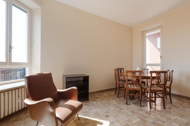 Milano - Roomy Apartment 300 m from M3 Affori FN! — комфортный отель в Милане