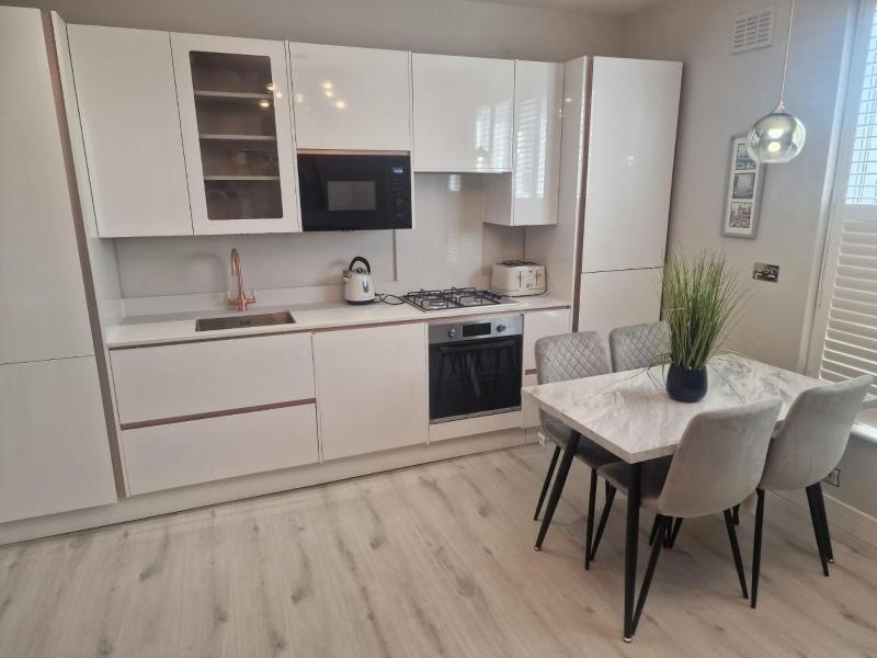 Collier's Wood en-suite apartments — комфортный отель в Лондоне
