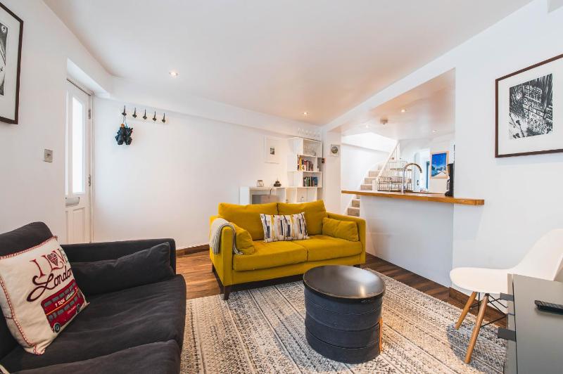 Pass the Keys - Modern & Stylish Garden Home in Islington — забронировать отель в Лондоне