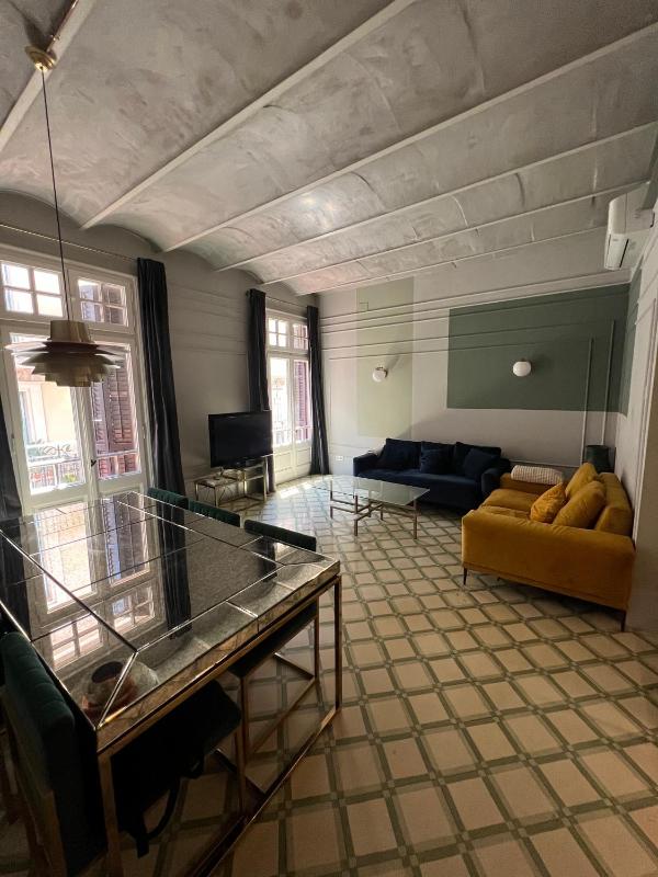Seneca Modern Flat — забронировать отель в Барселоне