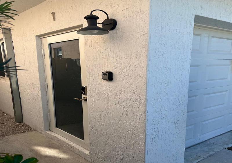 Cuarto Pivado / Efficiency Nice Miami Area — забронировать отель в Майами