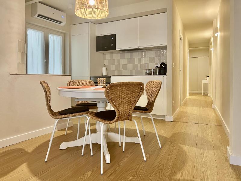 Cozy San Cristobal Apartment in Heart of Alicante — комфортный отель в Аликанте