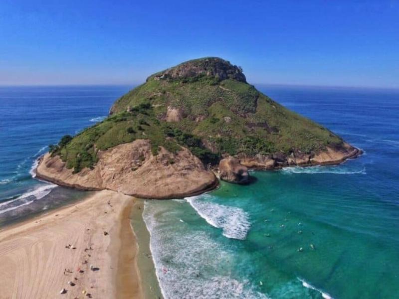 Loft no Recreio, 400 m da praia. — забронировать отель в Рио