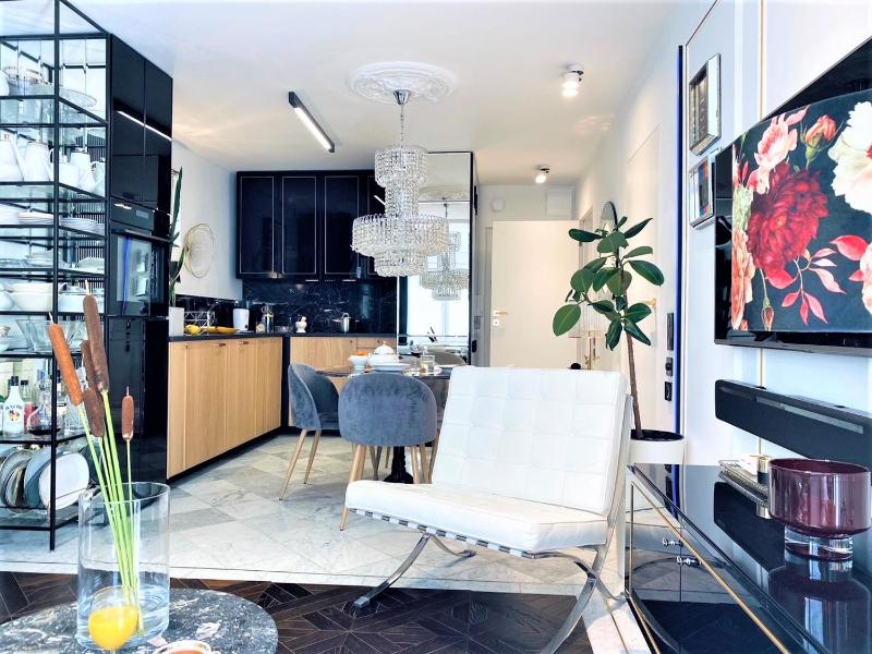 LUXURY Apartment at City CENTER at Palace +Netflix! — отель в Варшаве, Польша