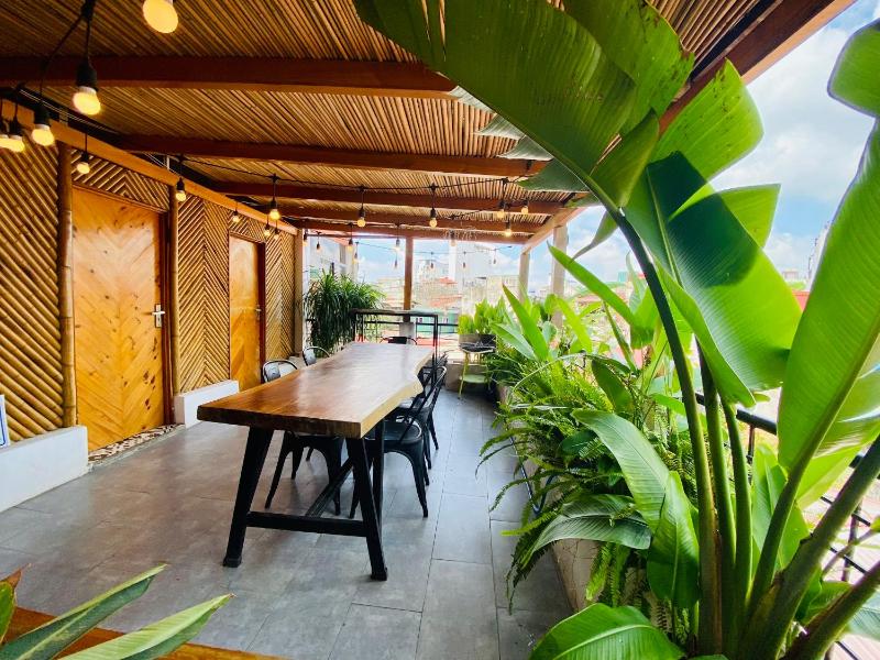 Penthouse/3BR/Terrace/Hot tub/2WC/2' to Hoankiem Lake & Ta Hien Beer street — забронировать отель в Ханое