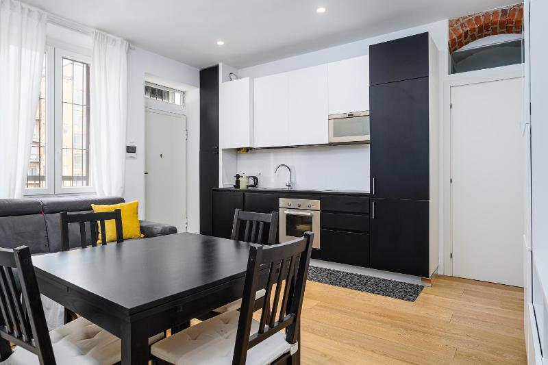 Цены на Bligny Charme Apartment в Милане