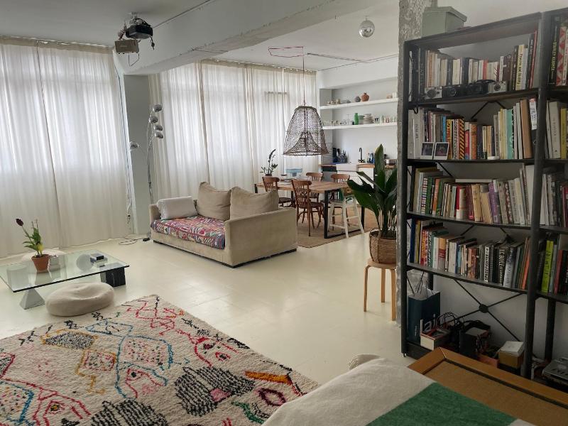 Cosy and stylish loft in Poble Nou, Barcelona — отель в Барселоне, Испания