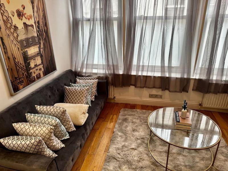 Amazing 2bed2bath Edgeware — забронировать отель в Лондоне