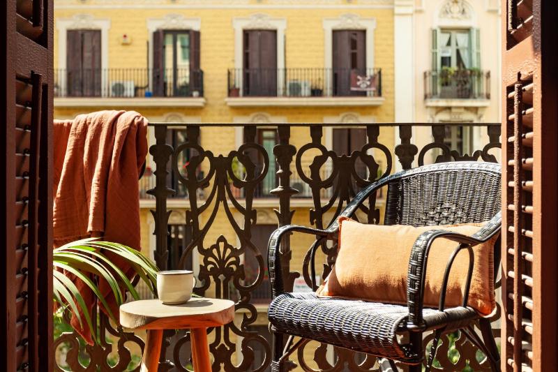 MILOS - Two bedroom apartment in Mallorca St — комфортный отель в Барселоне