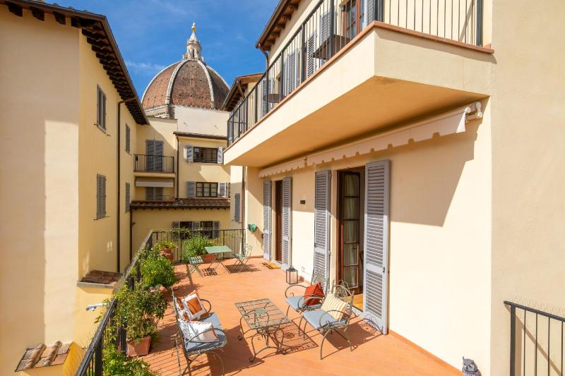 Trilogy 303 Terrace Spectacular Dome View — отель в Флоренции, Италия