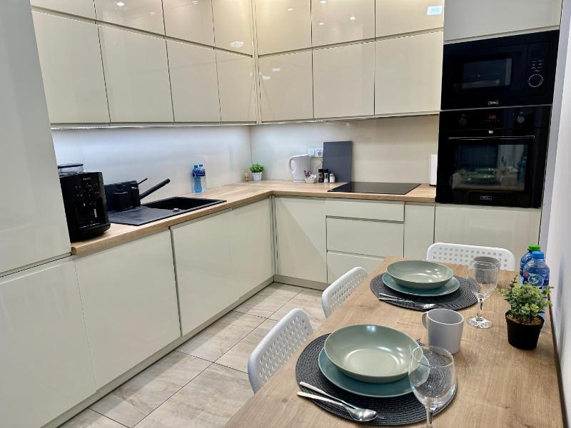 2-bedroom Apartament Warszawa Praga — отель с удобствами в Варшаве