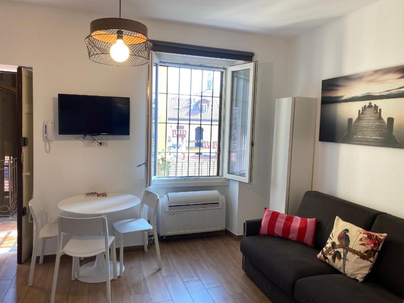 Casale 7- Navigli Cozy Studio x2! Self Check-In — отель с удобным расположением в Милане
