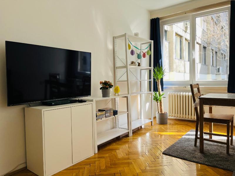 Bauhaus flat in amazing location — отель с удобствами в Будапеште