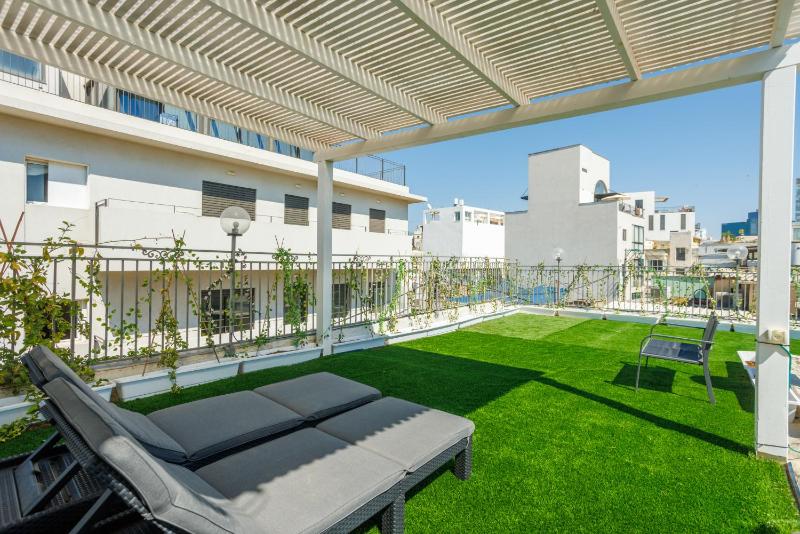 Yishkon Luxury Apartment By Nimizz — отель в Тель-Авиве, Израиль