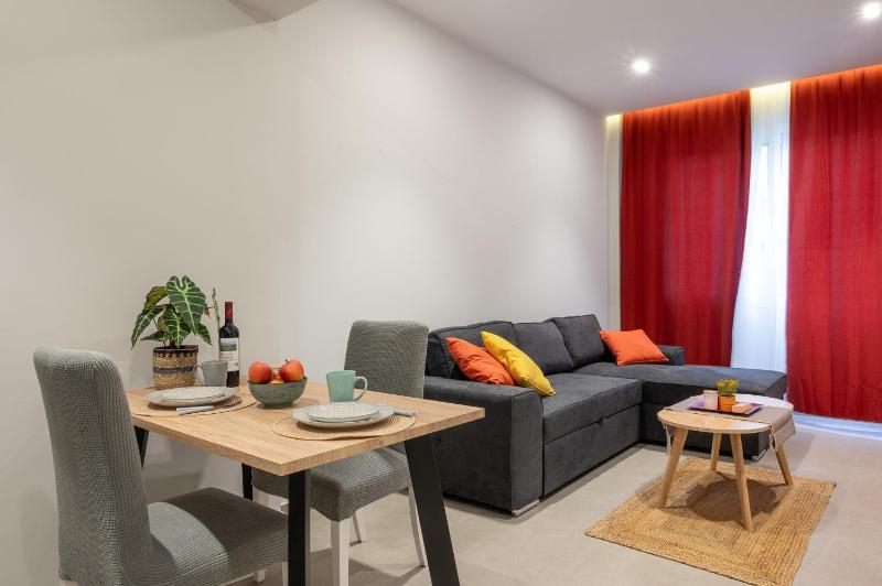 Athens Downtown color Apartment — отель с удобствами в Афины