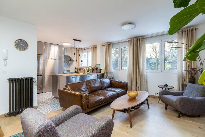 Цены на Appartement Belleville в Париже