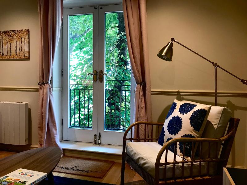 Key & Flowers - Kensington Residence 2 — забронировать отель в Лондоне