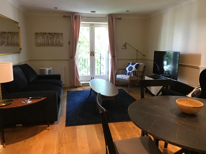Key & Flowers - Kensington Residence 1 — комфортный отель в Лондоне