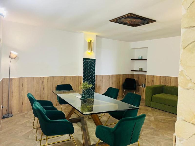 Цены на Trastevere 100mq bellissima casa indipendente в Риме