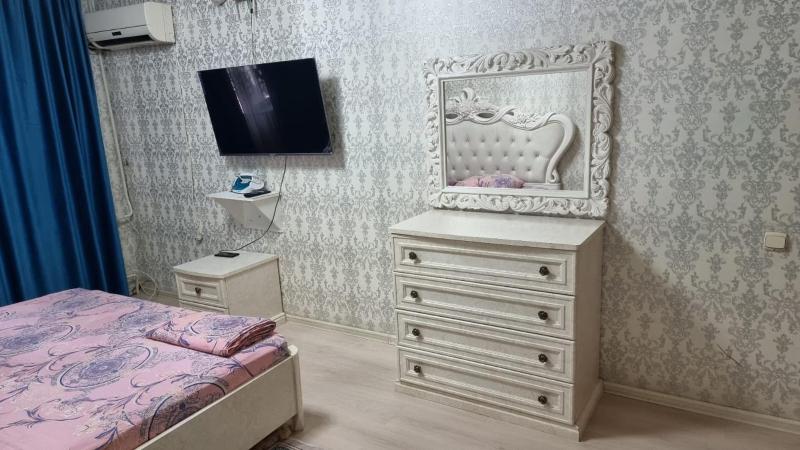 1-komnatnaa kvartira, 30 m², 2/5 etaz posutocno, 8-j mikrorajon, 8-j mikrorajon 53 — отель с удобствами в Шымкенте