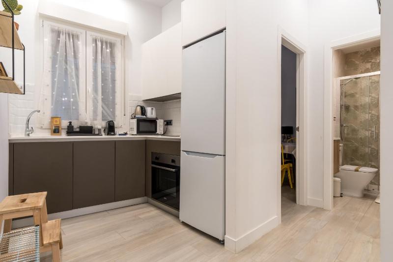 2 habitaciones 2 banos- Moderno y Acogedor - Imperial — отель с удобствами в Мадриде