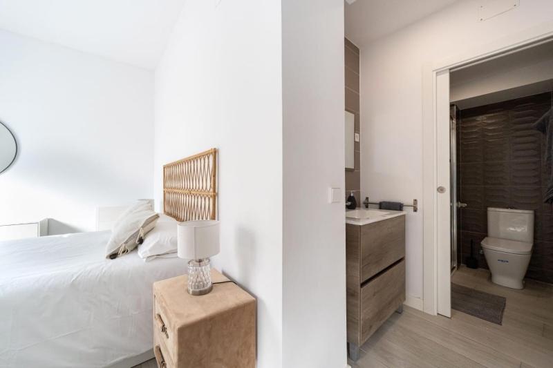 Avenida de Asturias Apartment B — комфортный отель в Мадриде