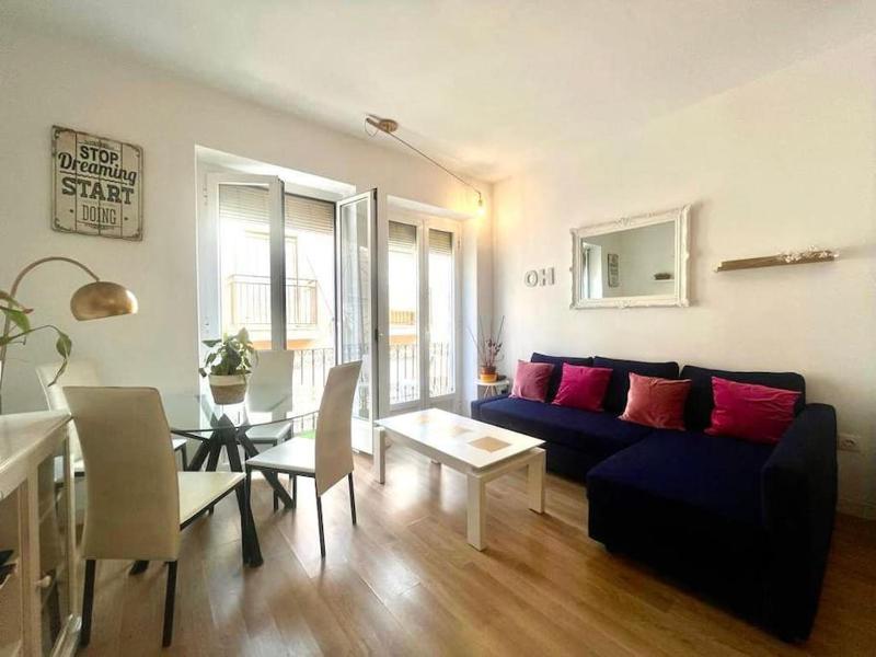 LovelyLoft Argensola — отель с удобствами в Аликанте