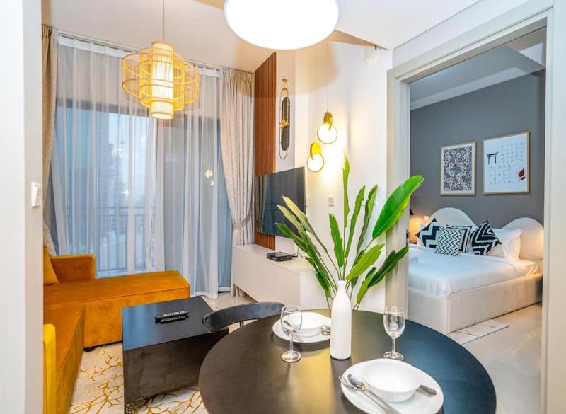 1BR in Business Bay with Beautiful Canal View! — забронировать отель в Дубае