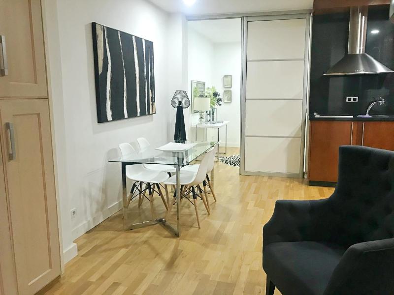 APARTAMENTO JUNTO AYUNTAMIENTO DE VALENCIA — отель в Валенсии, Испания